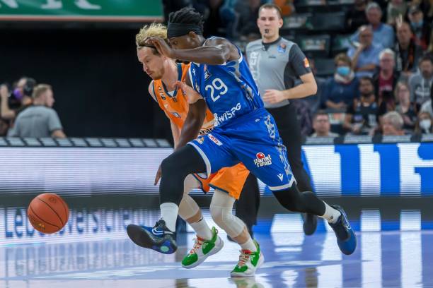 的跑动和高 的跑动和高