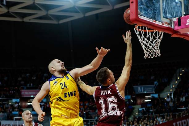 都指向一个 都指向一个