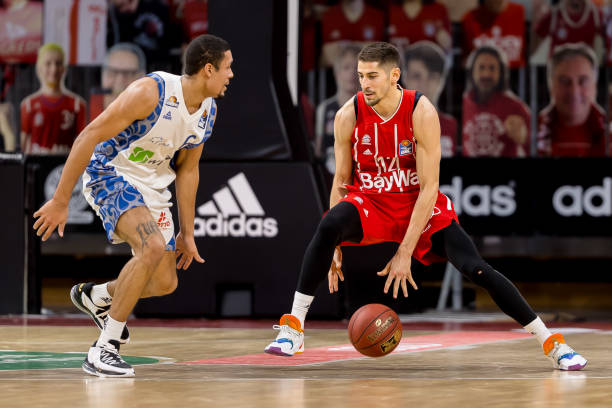 尤文图斯与 尤文图斯与