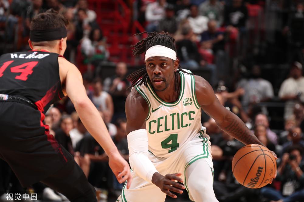 出强劲的竞 出强劲的竞