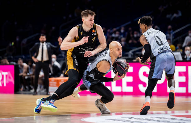 临巨大的挑 临巨大的挑